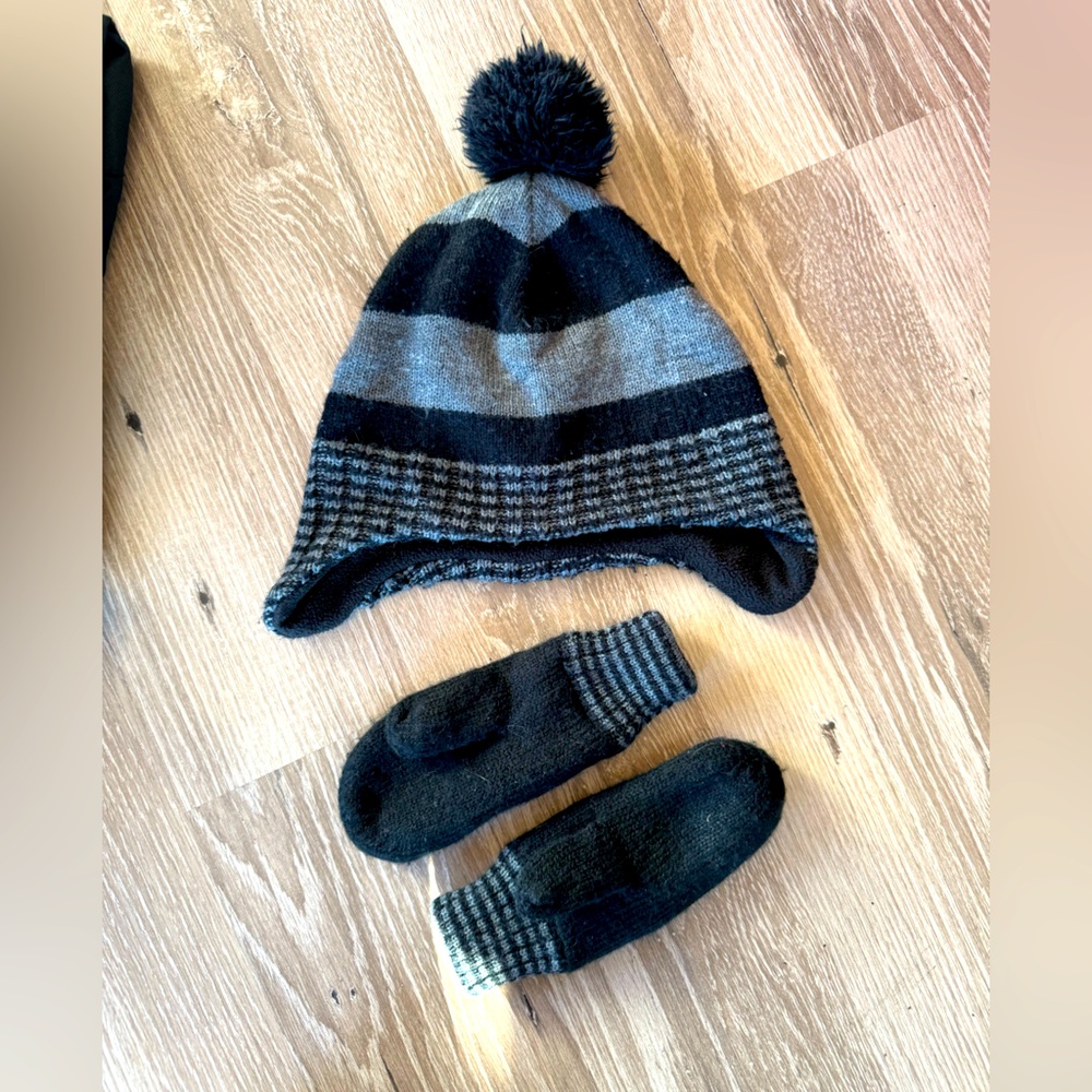 Beanie and mittens